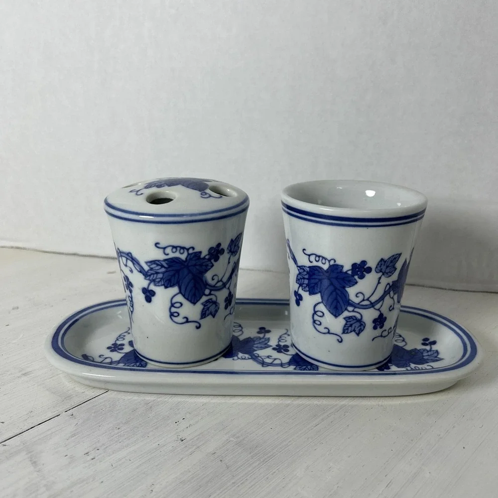 3 PC Vintage Ceramic‎ Blue Ivy Vanity Set 1511